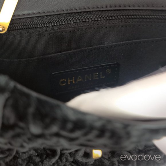SOLD Classic Flap 2021 Cruse Collection Black & Gold Velvet Bag - Picture 9 of 16